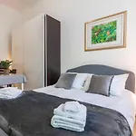 Apartman Deluxe Studio, Wi-fi, Self Check-in, Air Condition