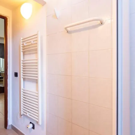 Deluxe Studio, Wi-fi, Self Check-in, Air Condition ミラノ
