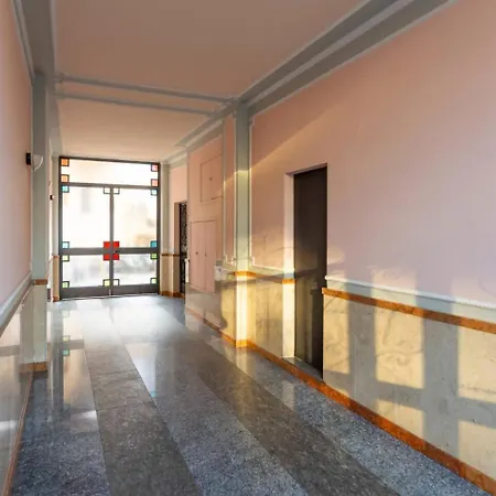 Deluxe Studio, Wi-fi, Self Check-in, Air Condition Milano